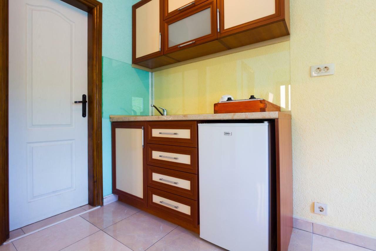 Romeo And Juliet Apartments Tivat Exterior foto